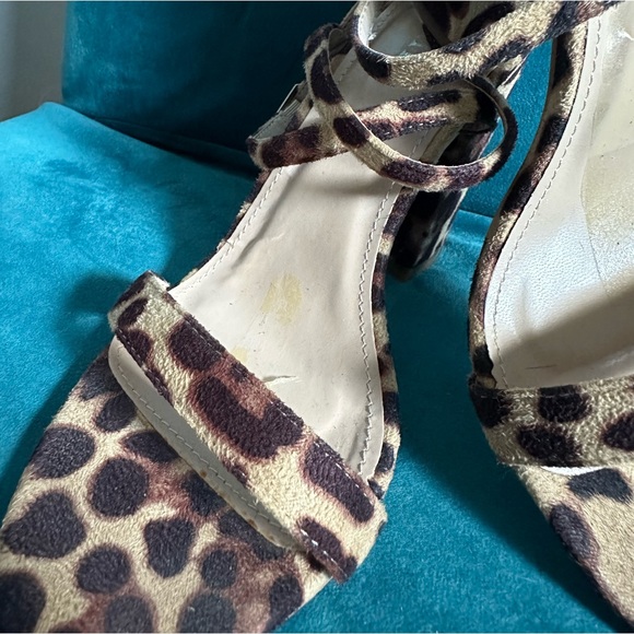Lulu’s Raid Leopard Ankle Wrap Sandal - Size 39 - Picture 4 of 8